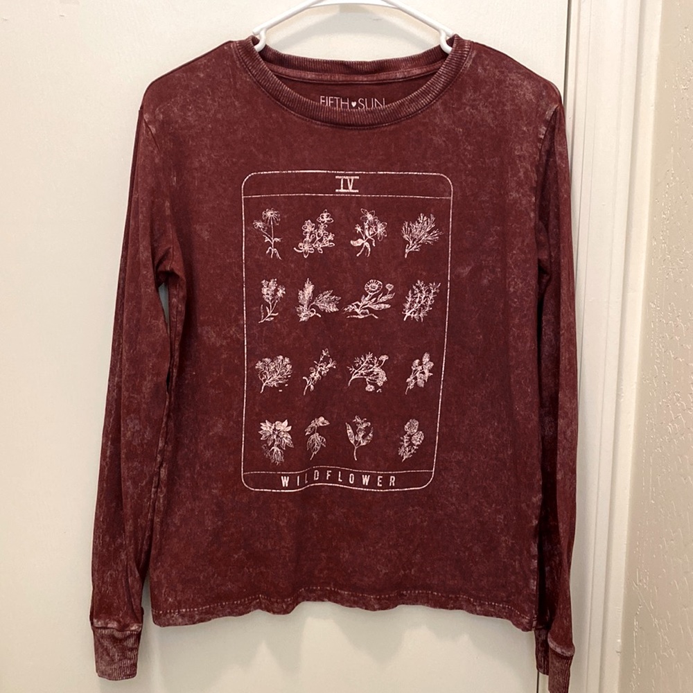 Long sleeve graphic tshirt